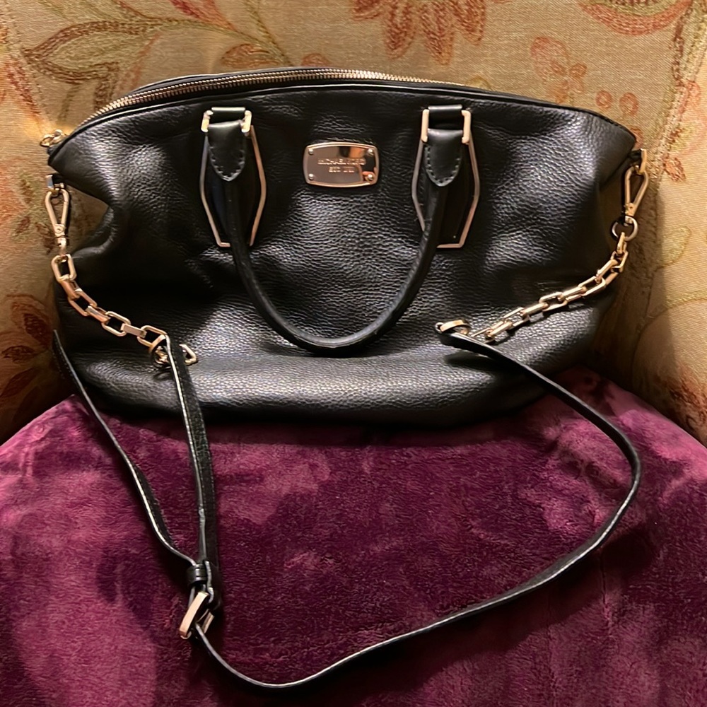 Micheal Kors Black Purse - Black Pebble Leather - medium sized - gold tone metal